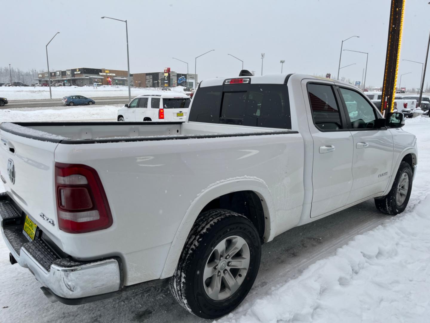 2020 WHITE /black leather RAM 1500 LARAMIE (1C6SRFDT5LN) with an 5.7L engine, Automatic transmission, located at 1960 Industrial Drive, Wasilla, 99654, (907) 274-2277, 61.573475, -149.400146 - Photo#3